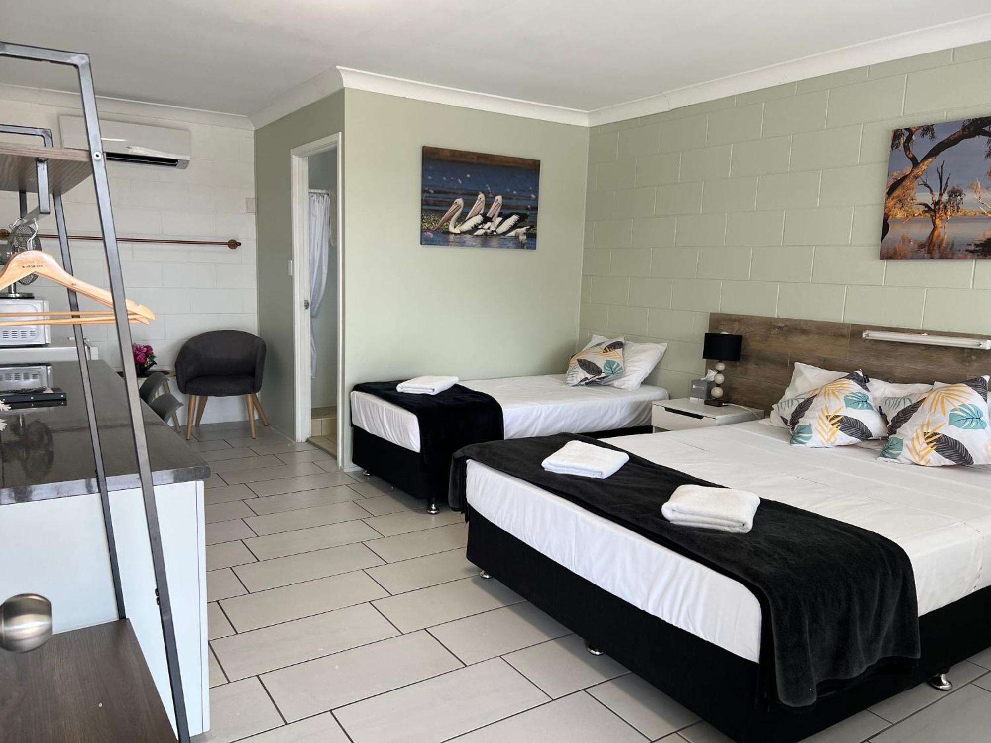 تاونسفيل Spanish Lace Motor Inn المظهر الخارجي الصورة