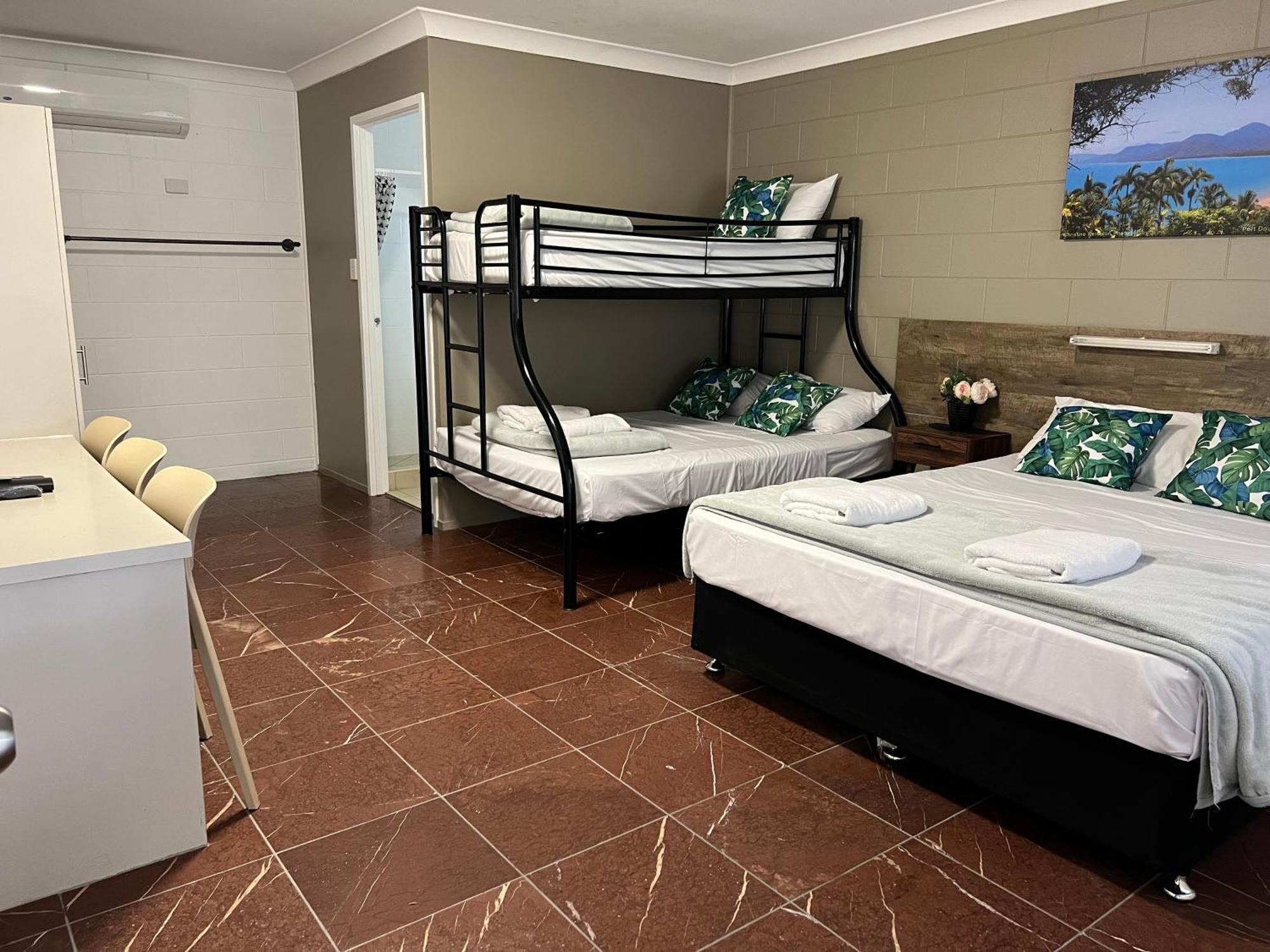 تاونسفيل Spanish Lace Motor Inn المظهر الخارجي الصورة