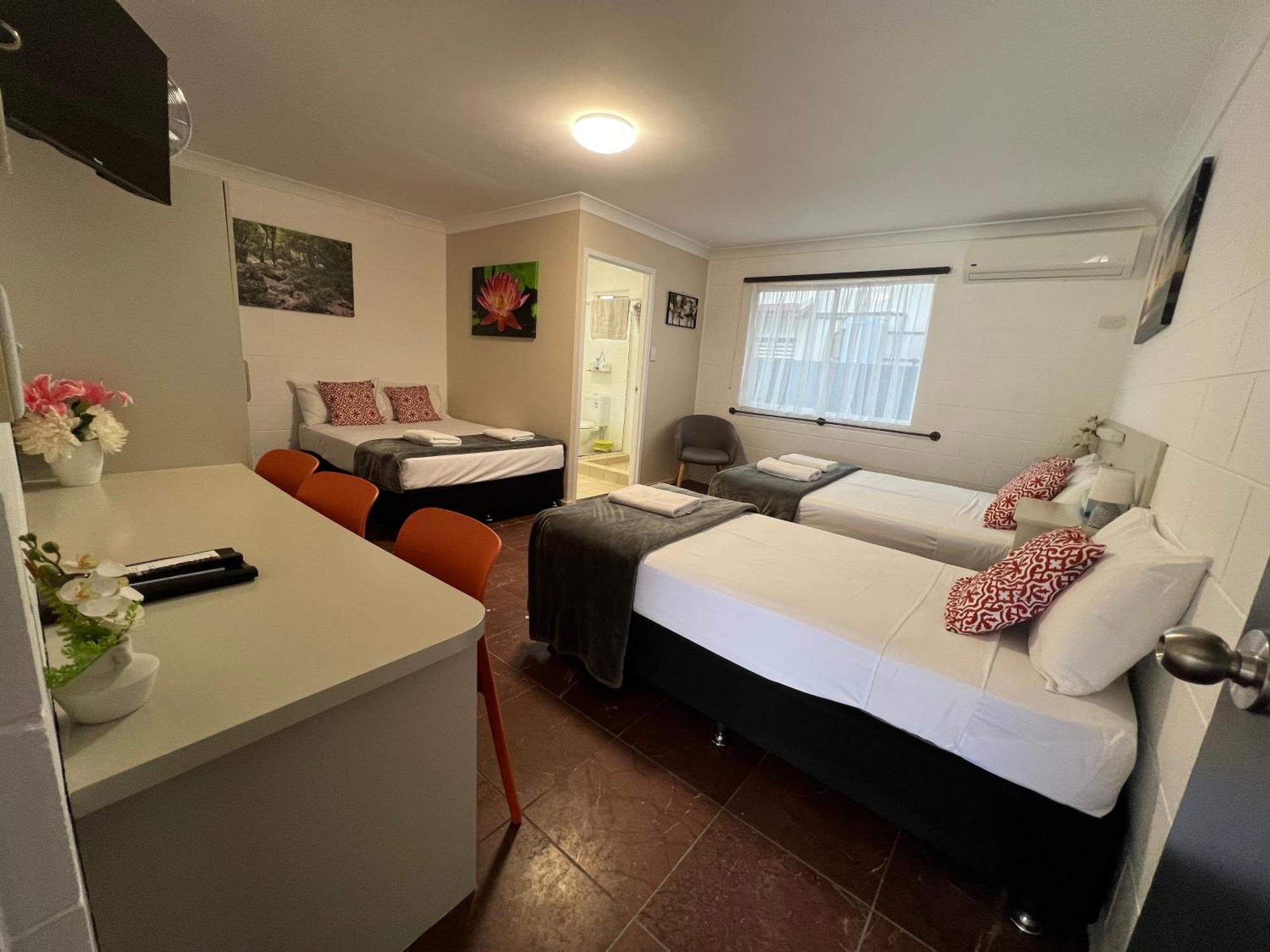 تاونسفيل Spanish Lace Motor Inn المظهر الخارجي الصورة