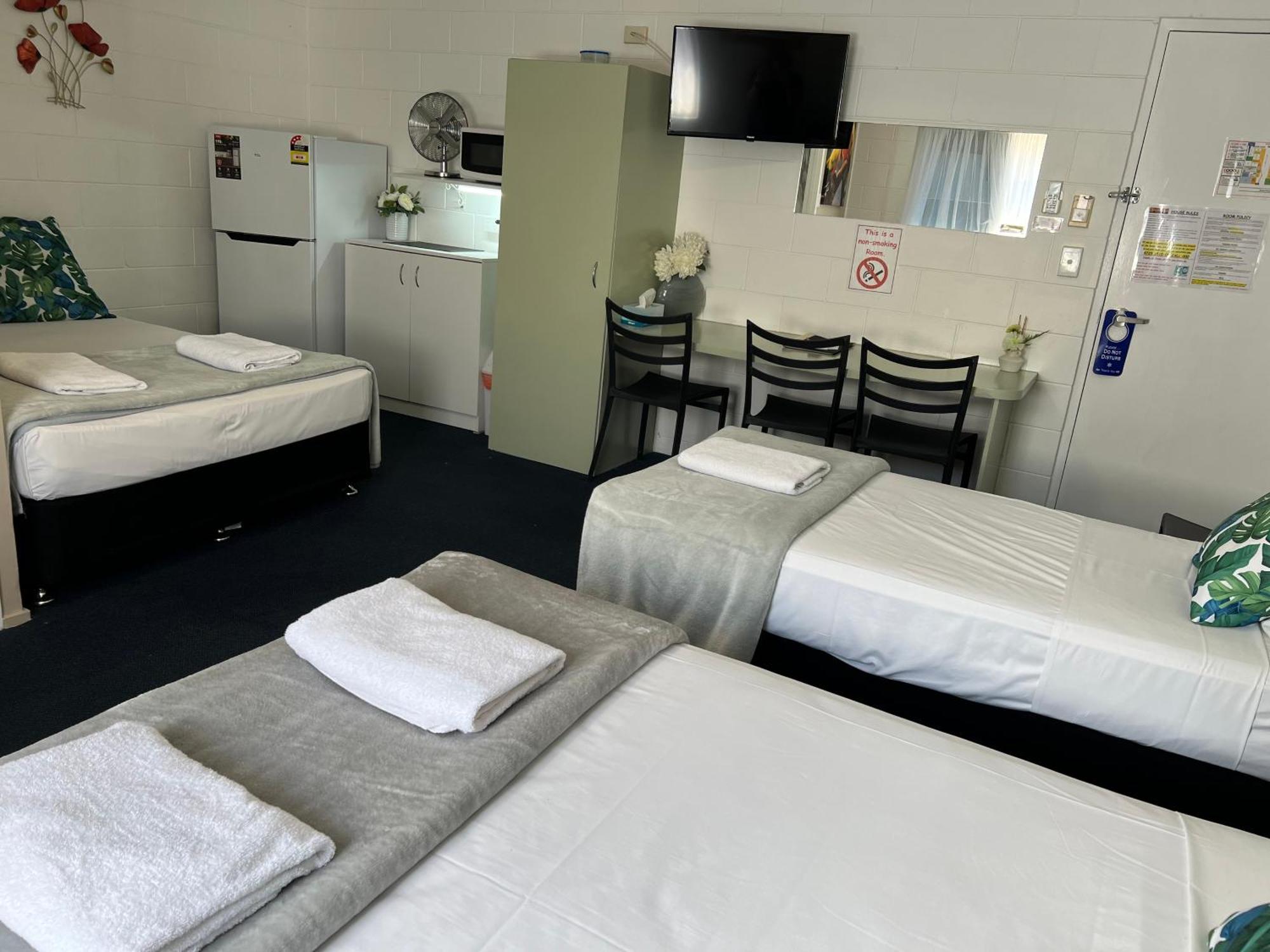 تاونسفيل Spanish Lace Motor Inn المظهر الخارجي الصورة
