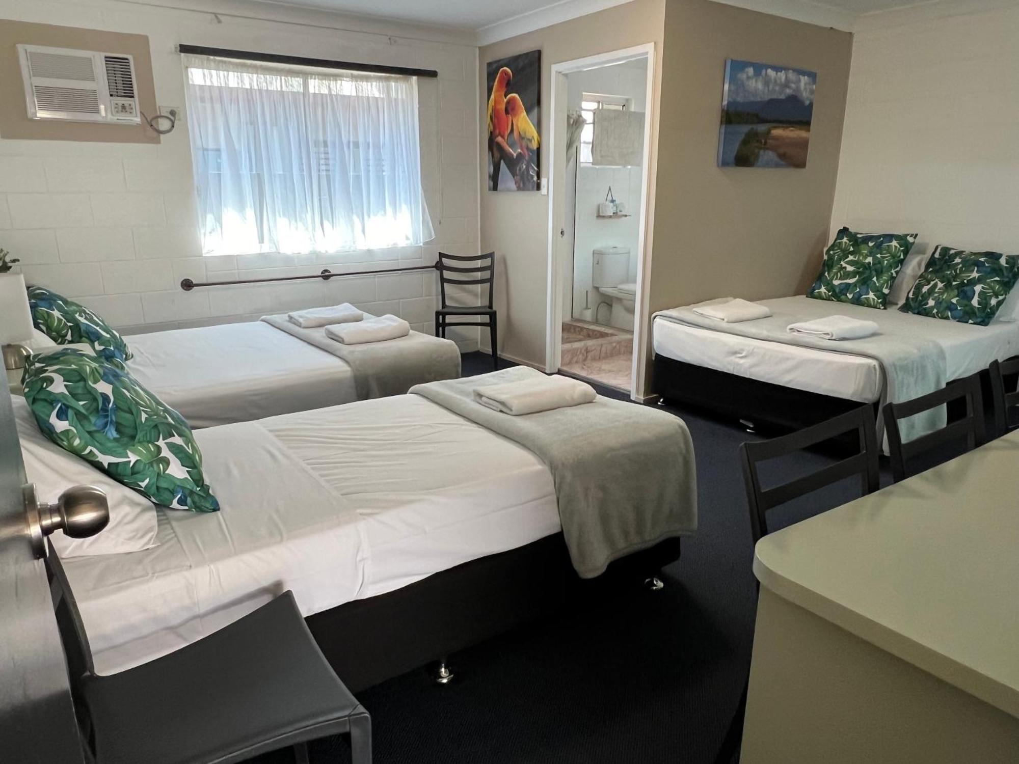 تاونسفيل Spanish Lace Motor Inn المظهر الخارجي الصورة