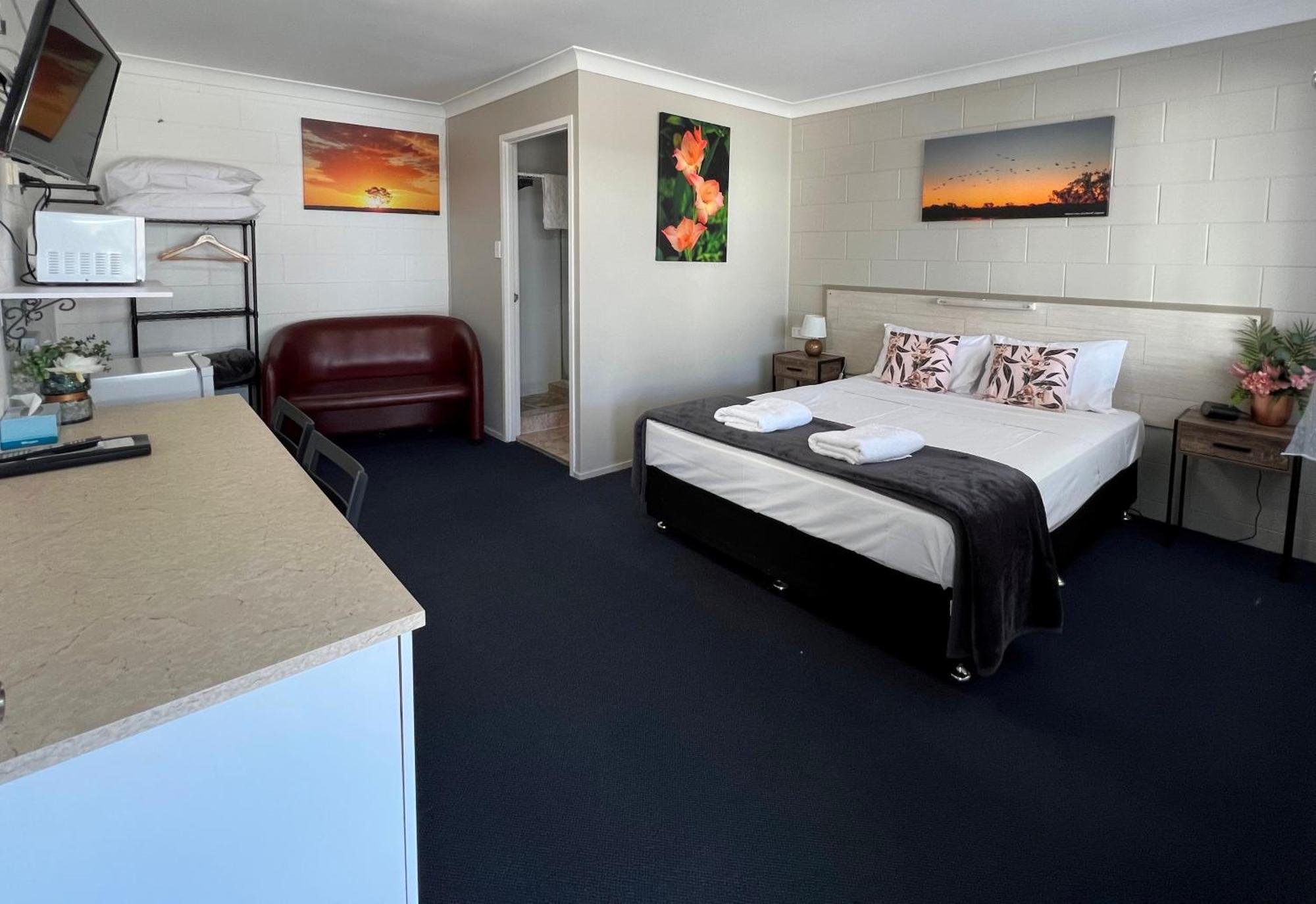 تاونسفيل Spanish Lace Motor Inn المظهر الخارجي الصورة