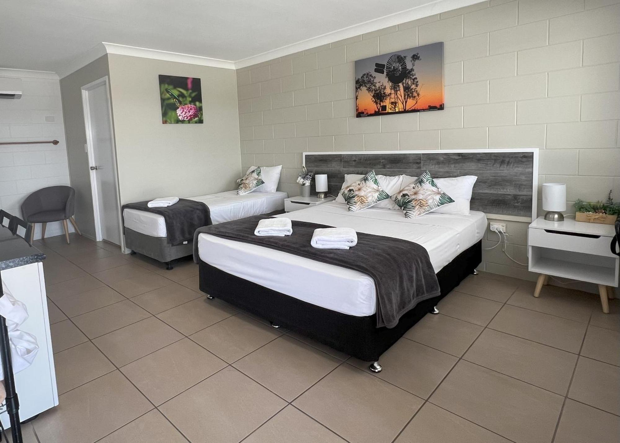 تاونسفيل Spanish Lace Motor Inn المظهر الخارجي الصورة